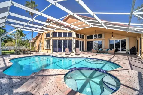 620 W Laurel Lane W Pembroke Pines FL 33027