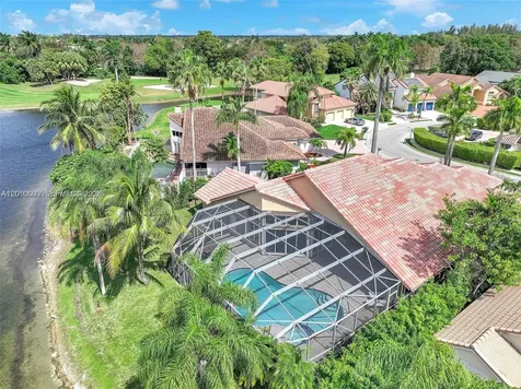620 W Laurel Lane W Pembroke Pines FL 33027