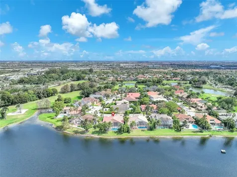620 W Laurel Lane W Pembroke Pines FL 33027