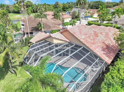 620 W Laurel Lane W Pembroke Pines FL 33027