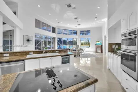 620 W Laurel Lane W Pembroke Pines FL 33027