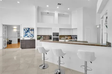 620 W Laurel Lane W Pembroke Pines FL 33027