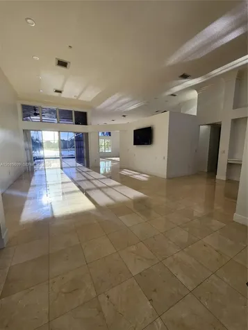 620 W Laurel Lane W Pembroke Pines FL 33027