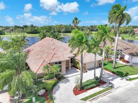 620 W Laurel Lane W Pembroke Pines FL 33027