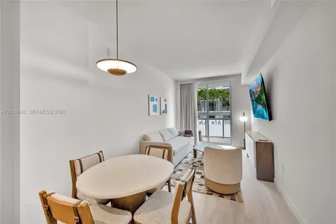 1611 SW 2nd Avenue Miami FL 33129