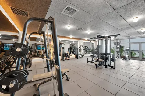 1611 SW 2nd Avenue Miami FL 33129