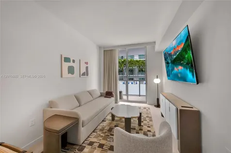 1611 SW 2nd Avenue Miami FL 33129