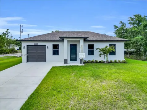 1201 E 7th Street Lehigh Acres FL 33972