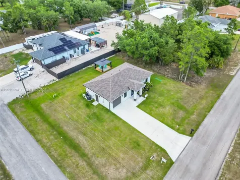 1201 E 7th Street Lehigh Acres FL 33972