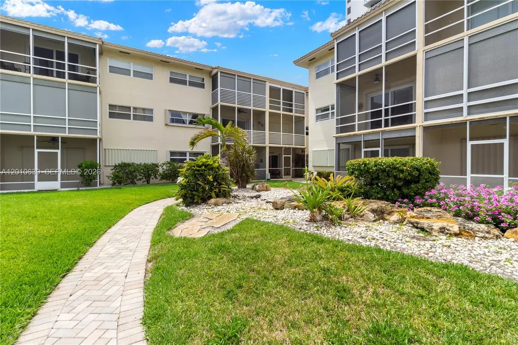 2600 Diana Drive Hallandale Beach FL 33009