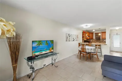 2600 Diana Drive Hallandale Beach FL 33009
