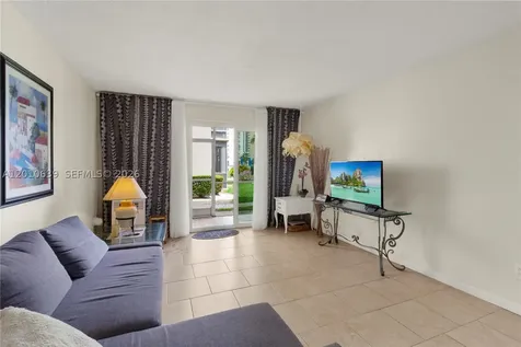 2600 Diana Drive Hallandale Beach FL 33009