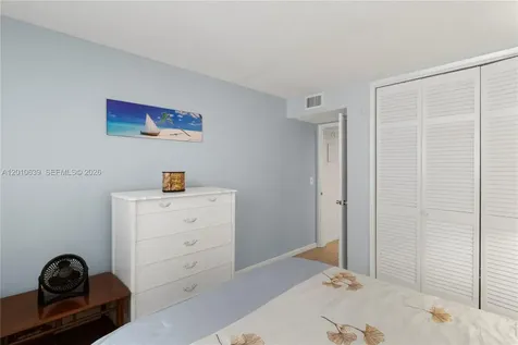 2600 Diana Drive Hallandale Beach FL 33009