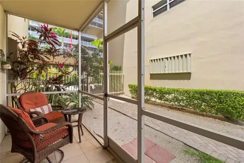 2600 Diana Drive Hallandale Beach FL 33009