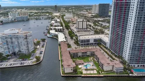 2600 Diana Drive Hallandale Beach FL 33009