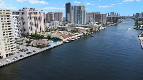 2600 Diana Drive Hallandale Beach FL 33009