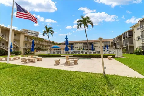2600 Diana Drive Hallandale Beach FL 33009