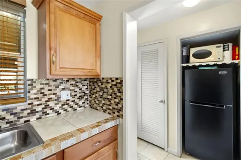 2600 Diana Drive Hallandale Beach FL 33009