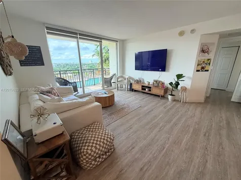 3232 SW 22nd Terrace Miami FL 33145