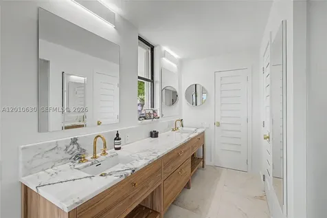 2575 S Bayshore Drive Miami FL 33133