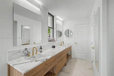 2575 S Bayshore Drive Miami FL 33133