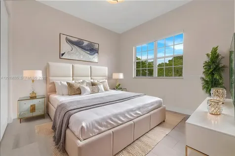 483 SW 147th Terrace Pembroke Pines FL 33027