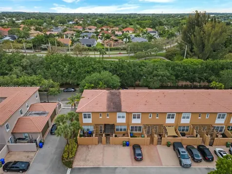 483 SW 147th Terrace Pembroke Pines FL 33027