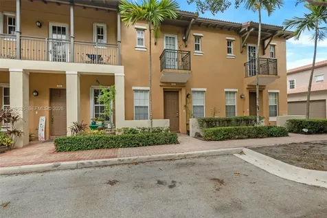 483 SW 147th Terrace Pembroke Pines FL 33027