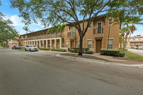 483 SW 147th Terrace Pembroke Pines FL 33027