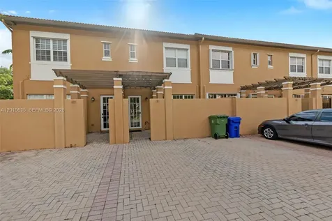 483 SW 147th Terrace Pembroke Pines FL 33027