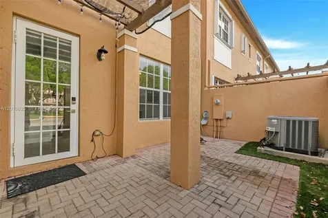 483 SW 147th Terrace Pembroke Pines FL 33027