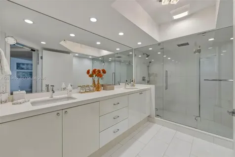 Sunny Isles Beach FL 33160