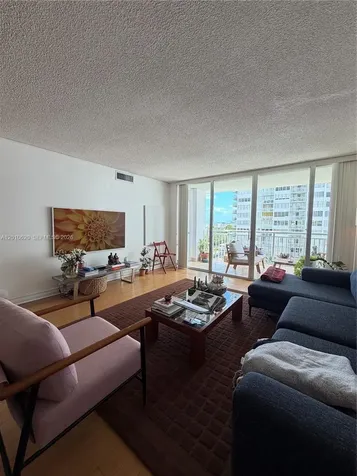 18061 Biscayne Boulevard Aventura FL 33160
