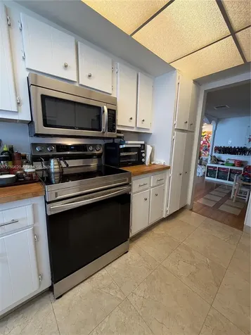 18061 Biscayne Boulevard Aventura FL 33160