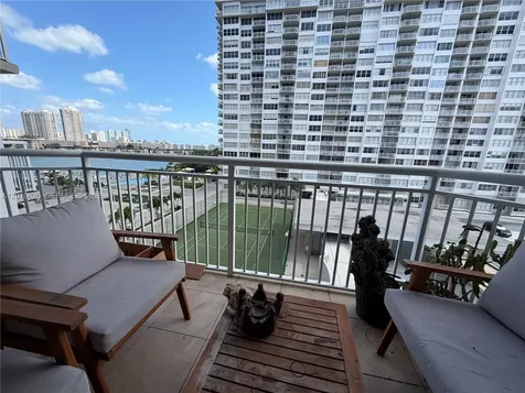 18061 Biscayne Boulevard Aventura FL 33160