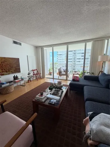 18061 Biscayne Boulevard Aventura FL 33160