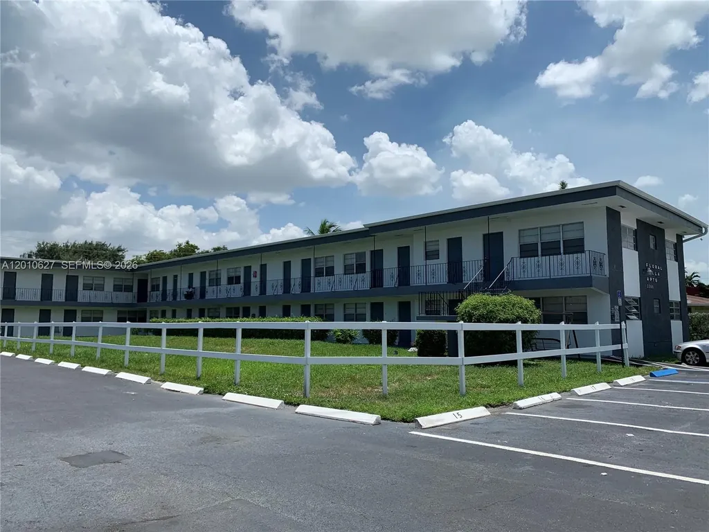 2300 Pierce Street Hollywood FL 33020