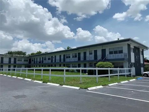 2300 Pierce Street Hollywood FL 33020