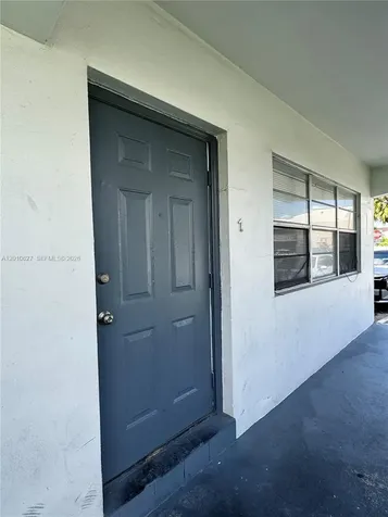 2300 Pierce Street Hollywood FL 33020