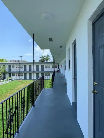 2300 Pierce Street Hollywood FL 33020