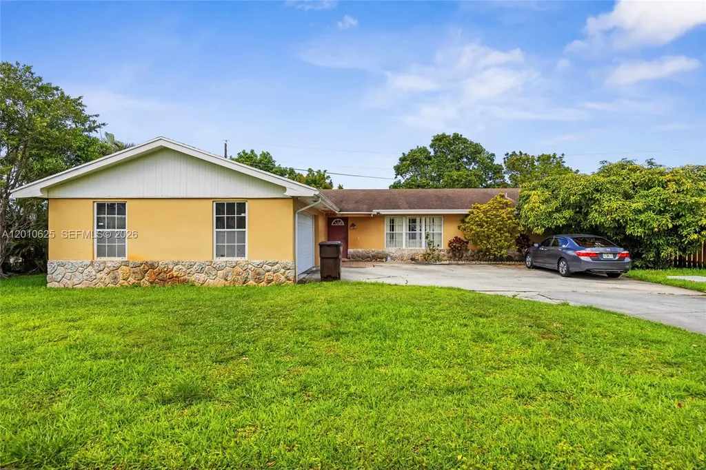 1831 Hiltonia Circle West Palm Beach FL 33407