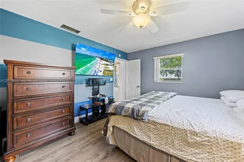 1831 Hiltonia Circle West Palm Beach FL 33407