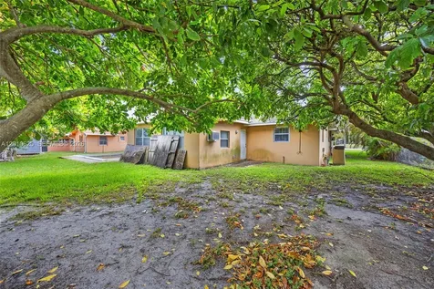 1831 Hiltonia Circle West Palm Beach FL 33407