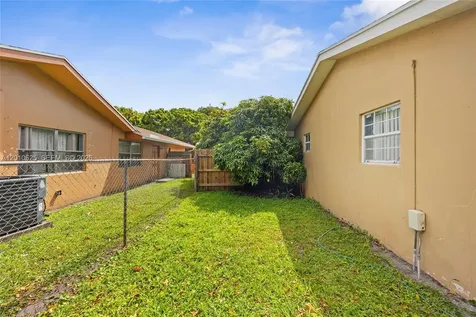 1831 Hiltonia Circle West Palm Beach FL 33407