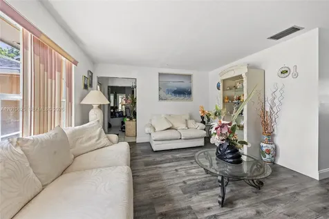 1831 Hiltonia Circle West Palm Beach FL 33407