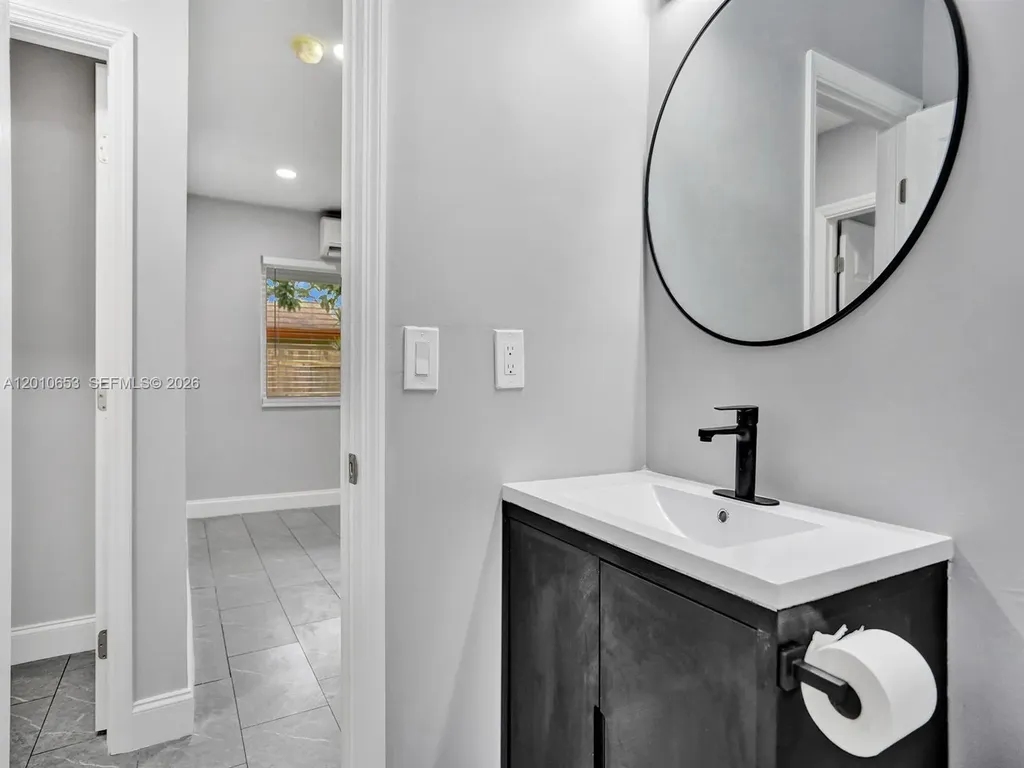951 SW 30th Street Fort Lauderdale FL 33315