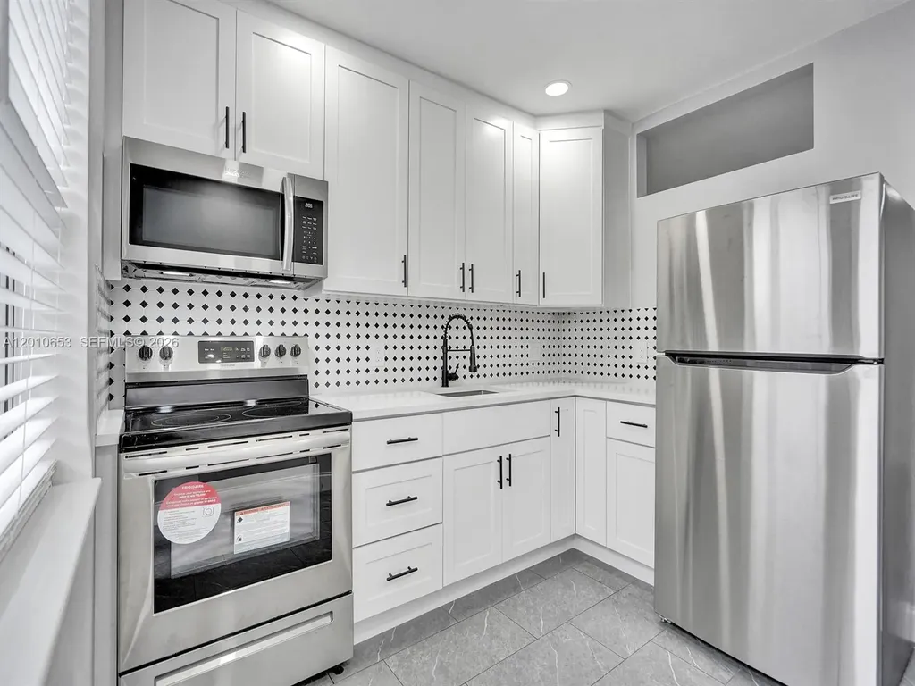 951 SW 30th Street Fort Lauderdale FL 33315