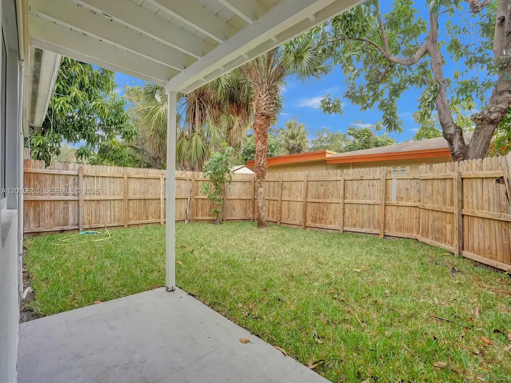 951 SW 30th Street Fort Lauderdale FL 33315