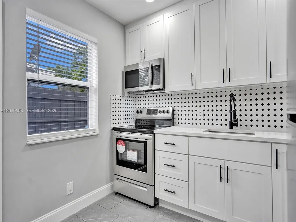 951 SW 30th Street Fort Lauderdale FL 33315