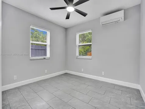 951 SW 30th Street Fort Lauderdale FL 33315